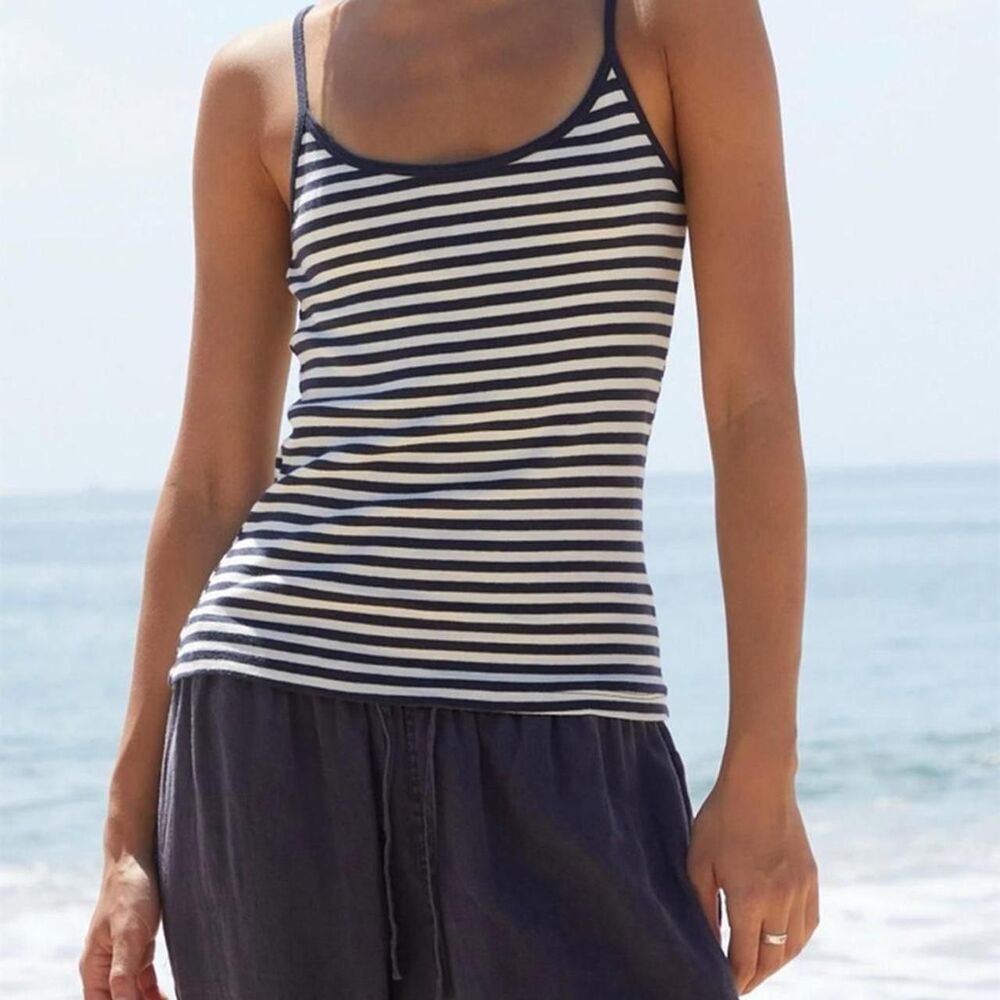 Brandy-melville Women's Navy and Blue Vest - Picture 1 of 8